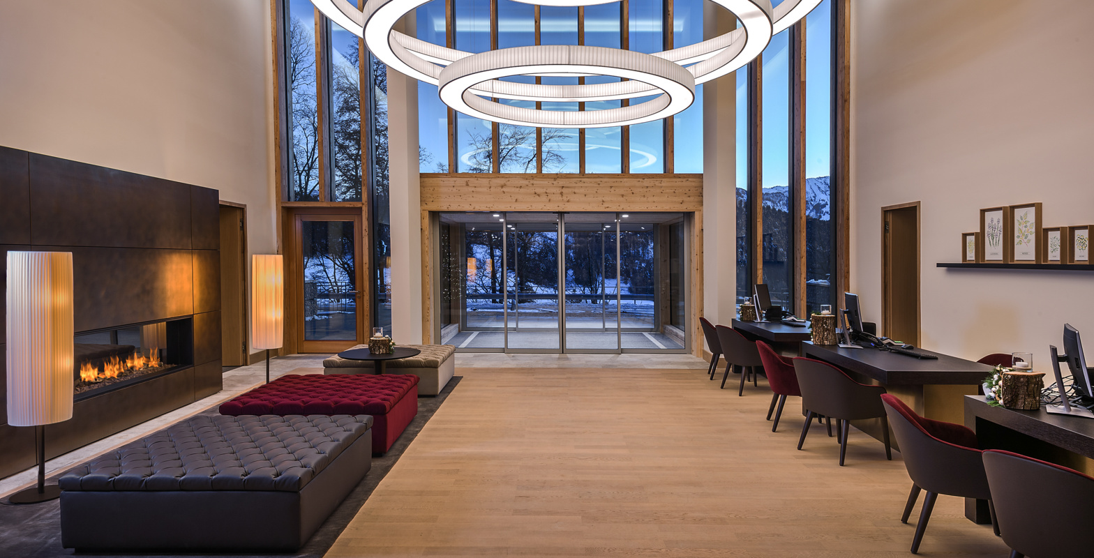 WH_waldhotel_lobby_evening_01
