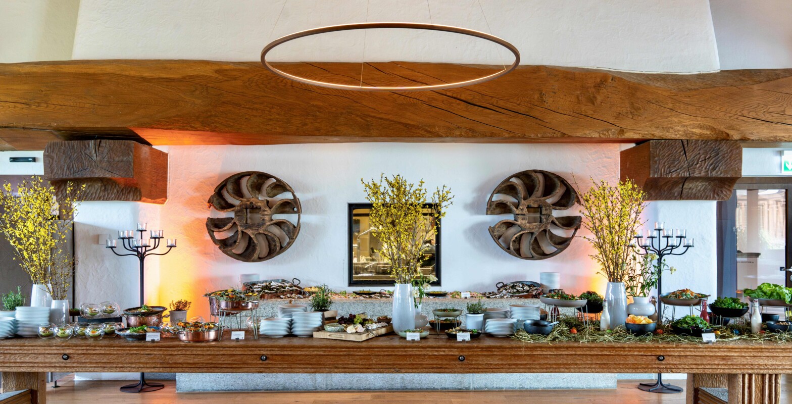 Easter_buffet_Oak_setup_2_web size_Elise Quiniou_unlimited usage rights