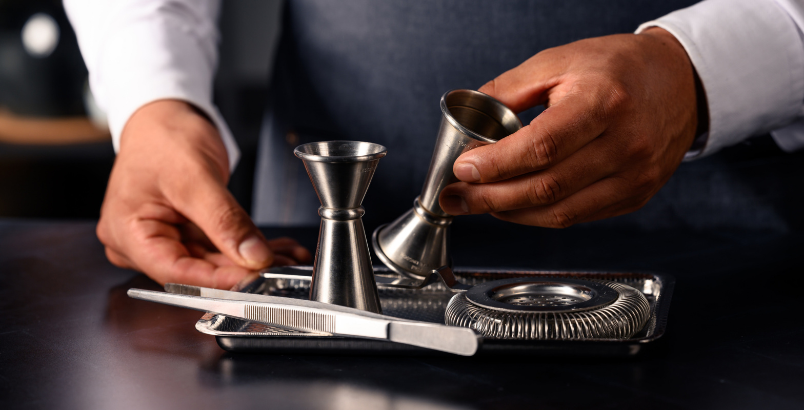 Hands_Mixology Course