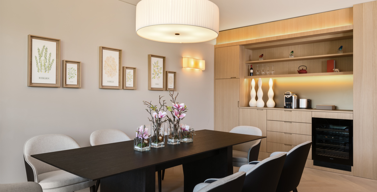 WH_Serenity_Suite_Dining Table