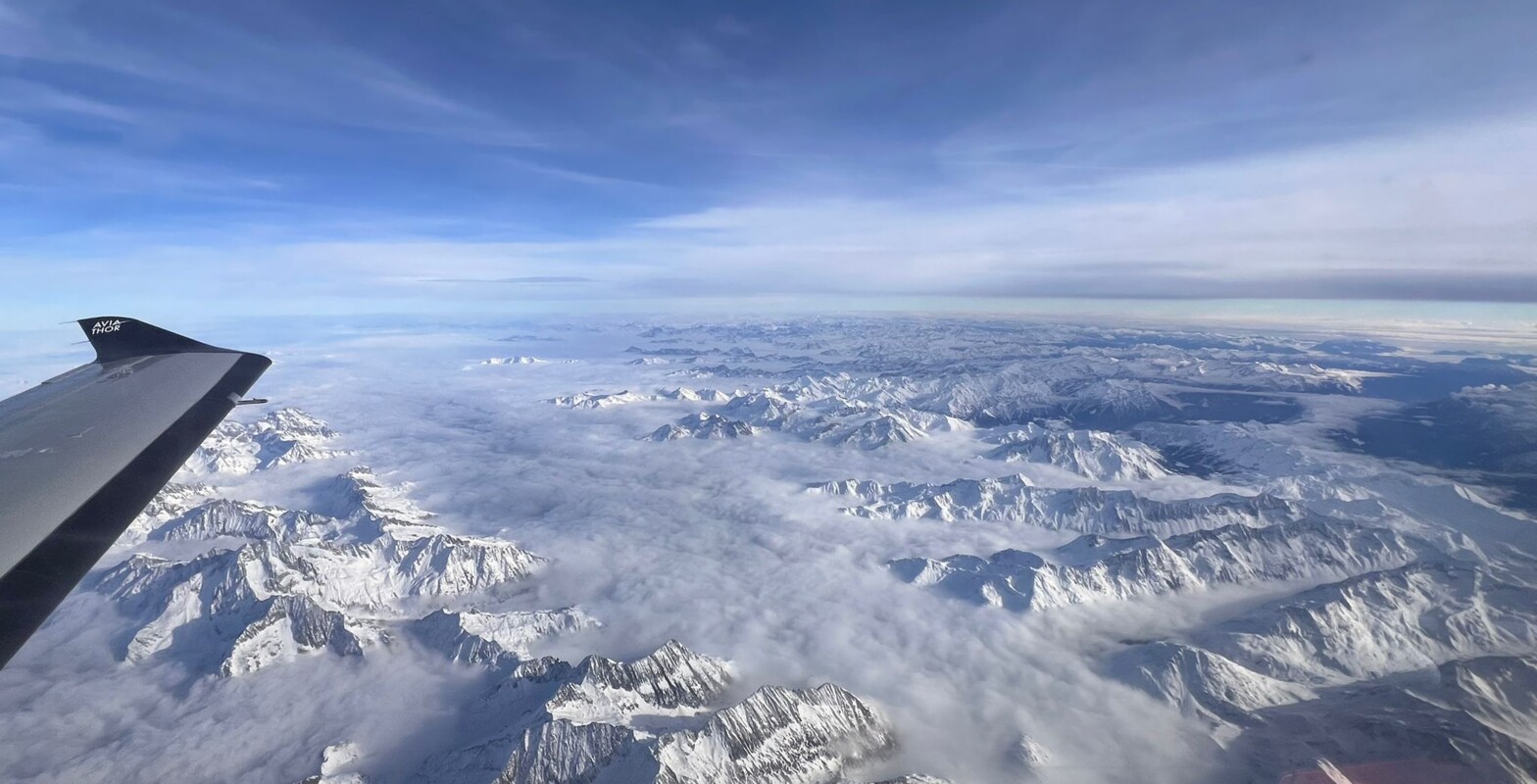 Aviathor_Flight_Alpine View_Above the Clouds_Winter