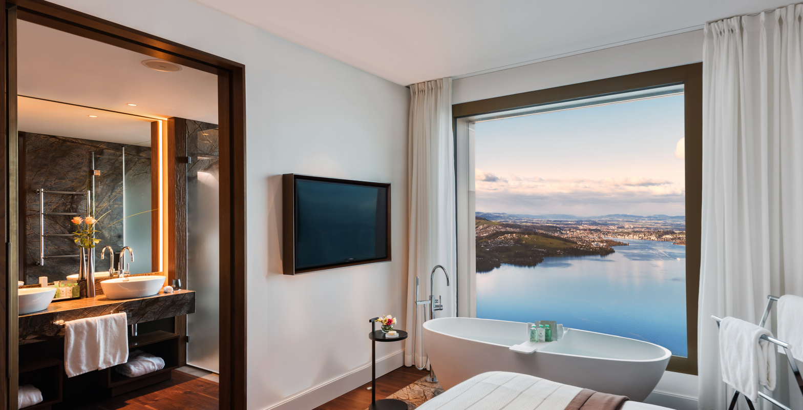 BH_Lakeview Suite_Bathtub