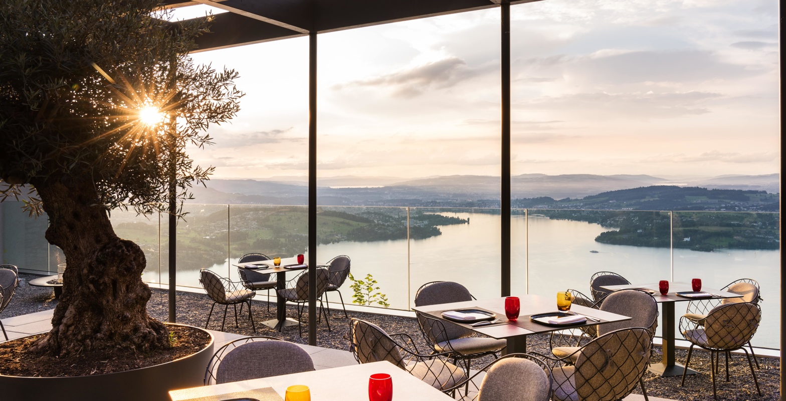 Parisa_terrace_exterior_lake lucerne_01