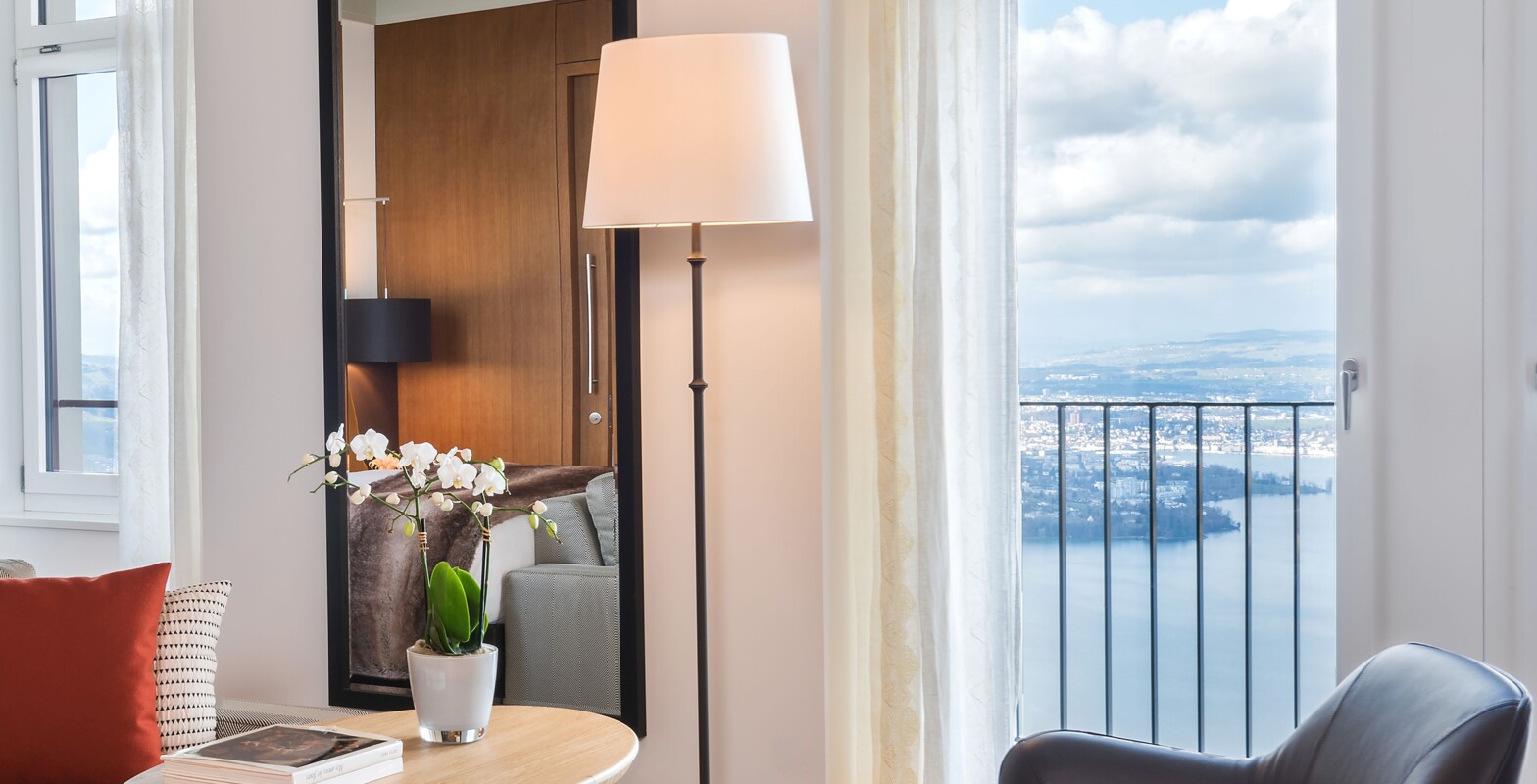 PH_Lakeview Deluxe Room_Window