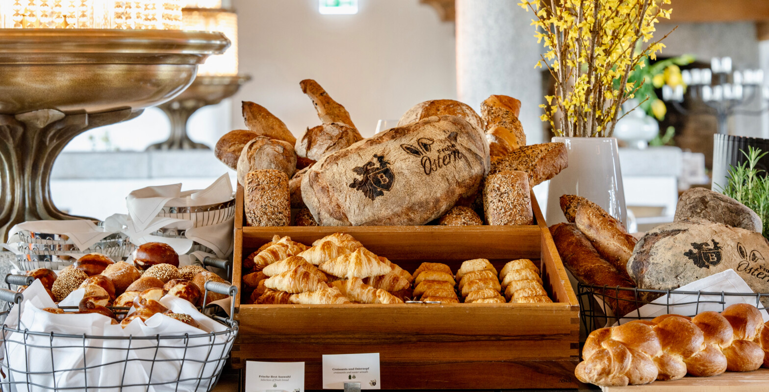 Easter_buffet_Oak_bread_4_Elise Quiniou_unlimited usage rights