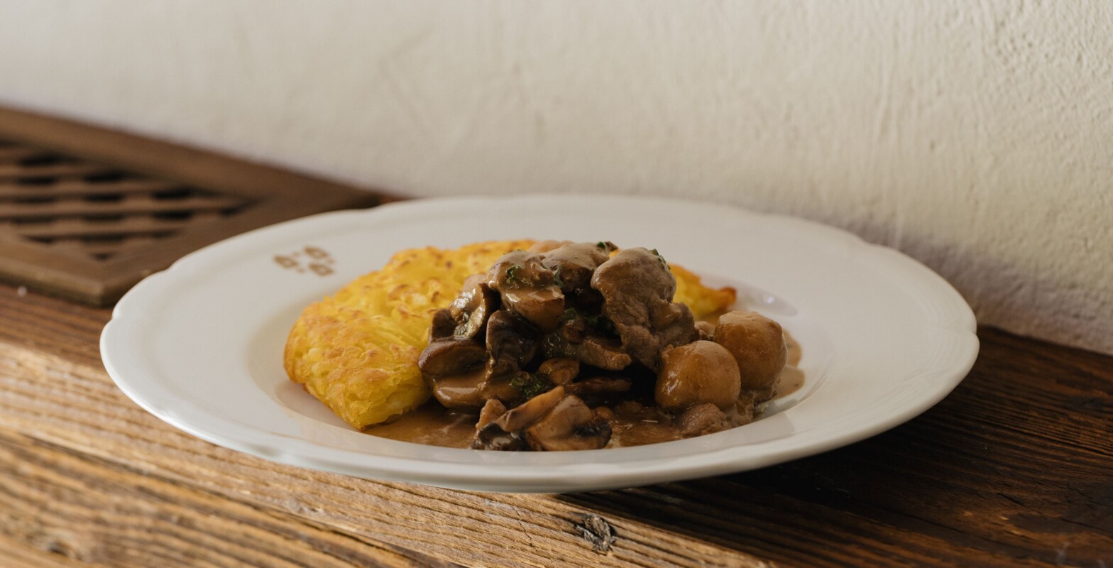 Restaurant Taverne_Main_Züri Geschnetzeltes ©ronson