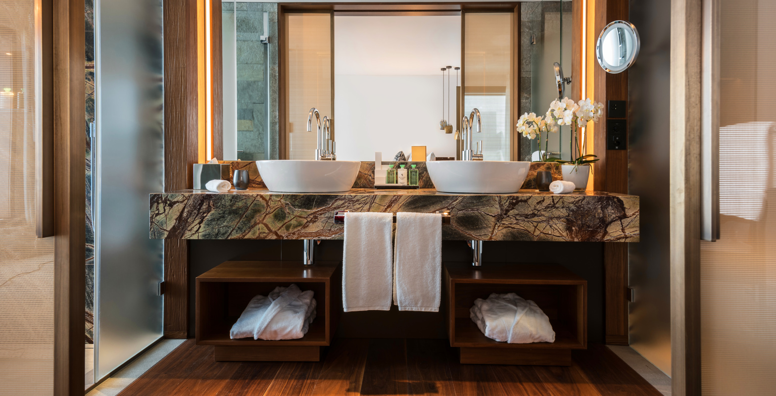 BH_Panoramic Suite_Bathroom