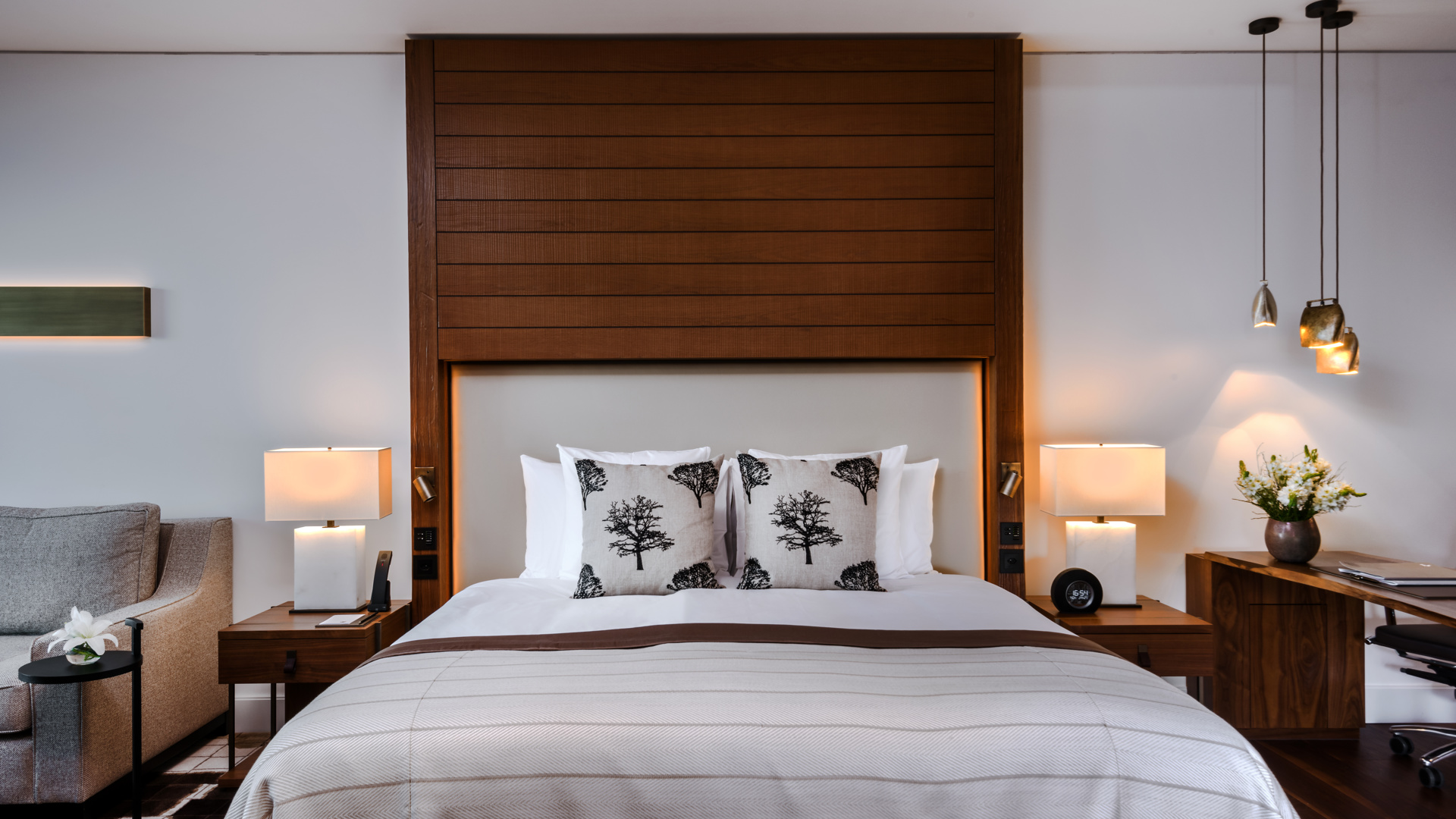Bürgenstock Hotel_Guestroom 1_Deluxe Lakeview Room 8