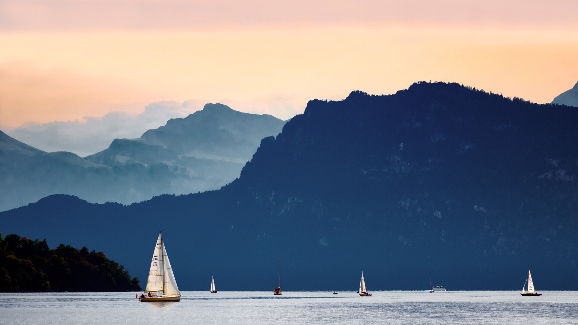 Sailing_Activity_Experiences_shutterstock_516301006_small