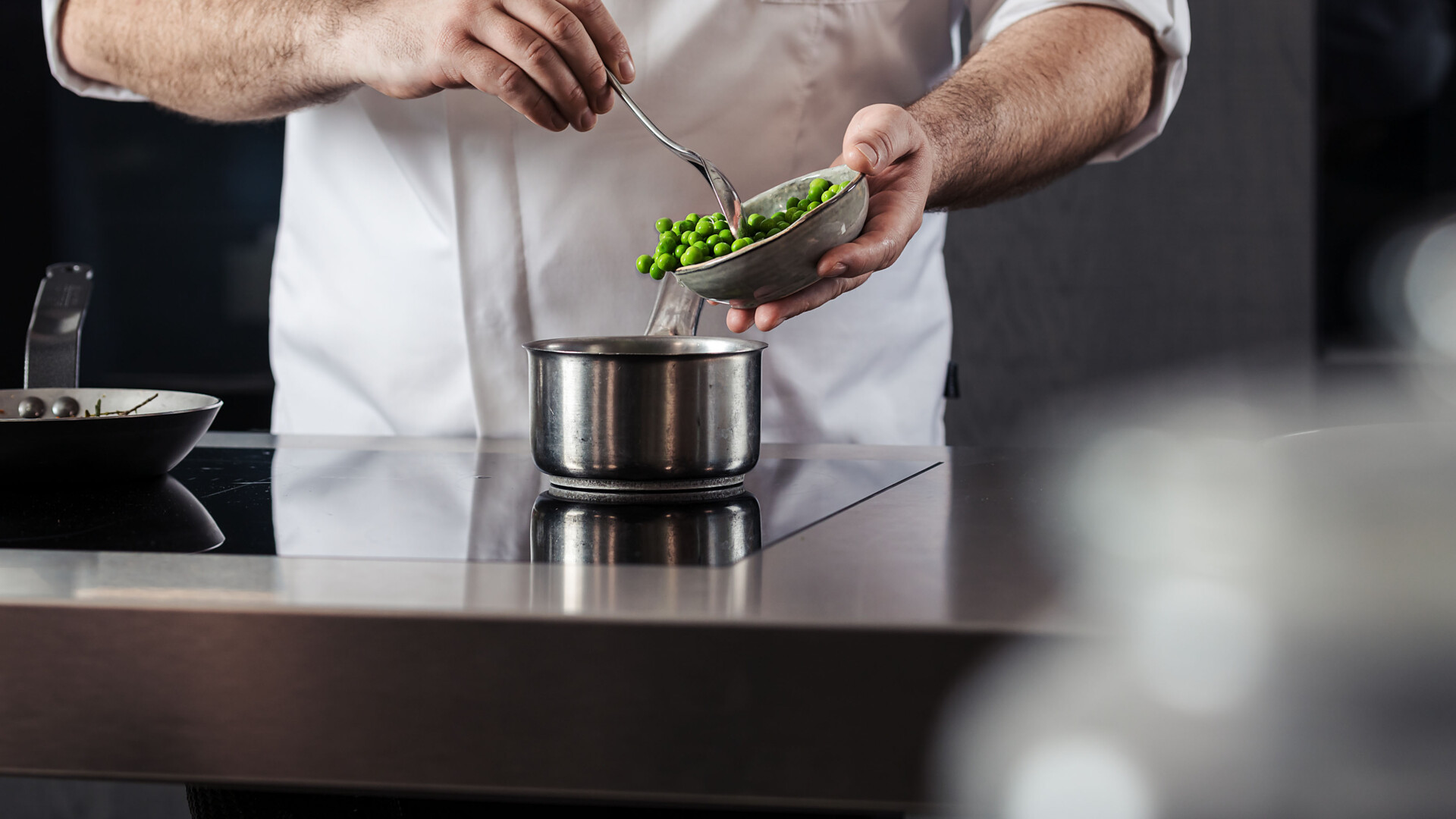 Verbena_Vitality Cuisine_Peas_Cooking