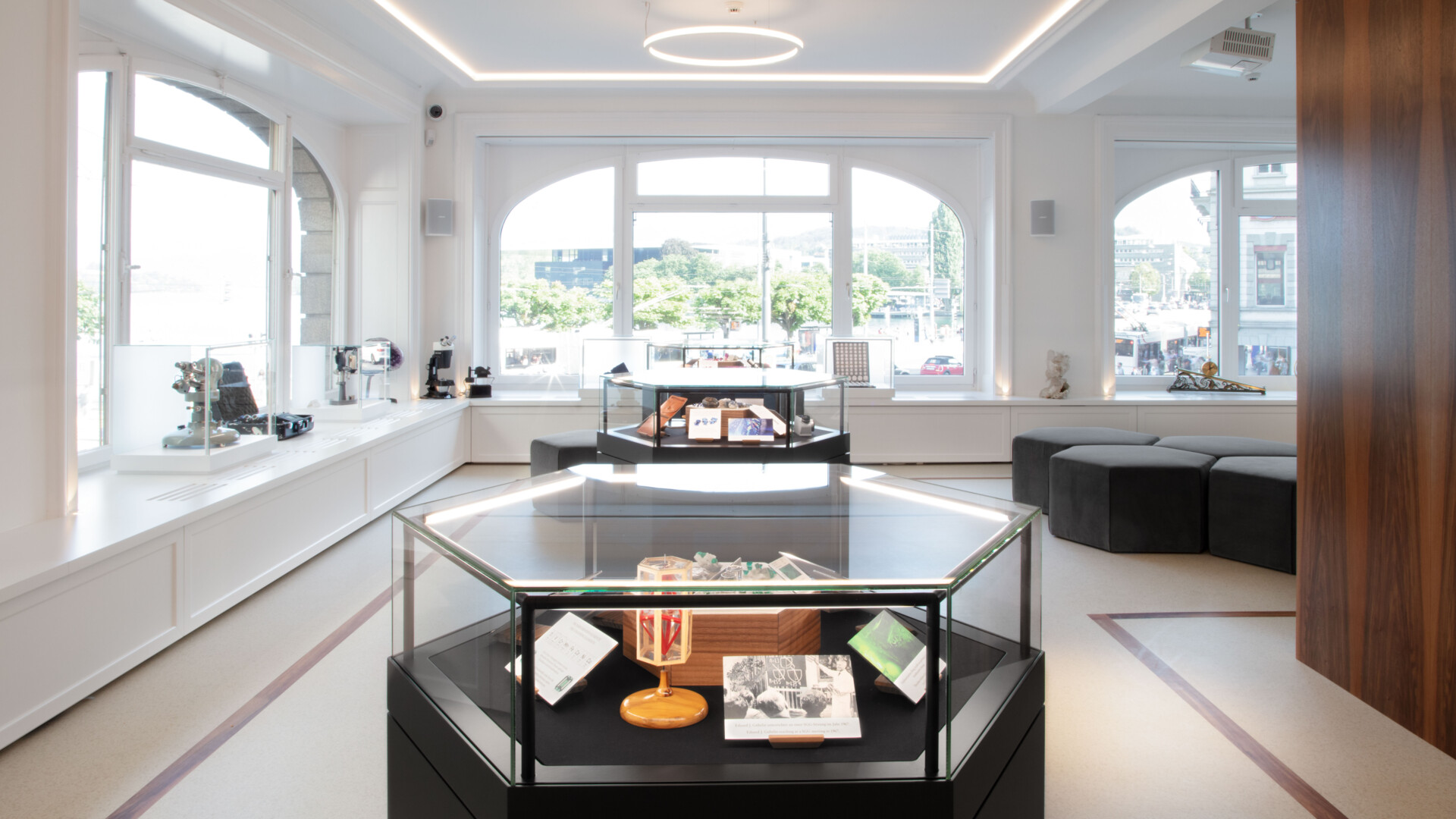 Gübelin Gem Museum_2_Displays