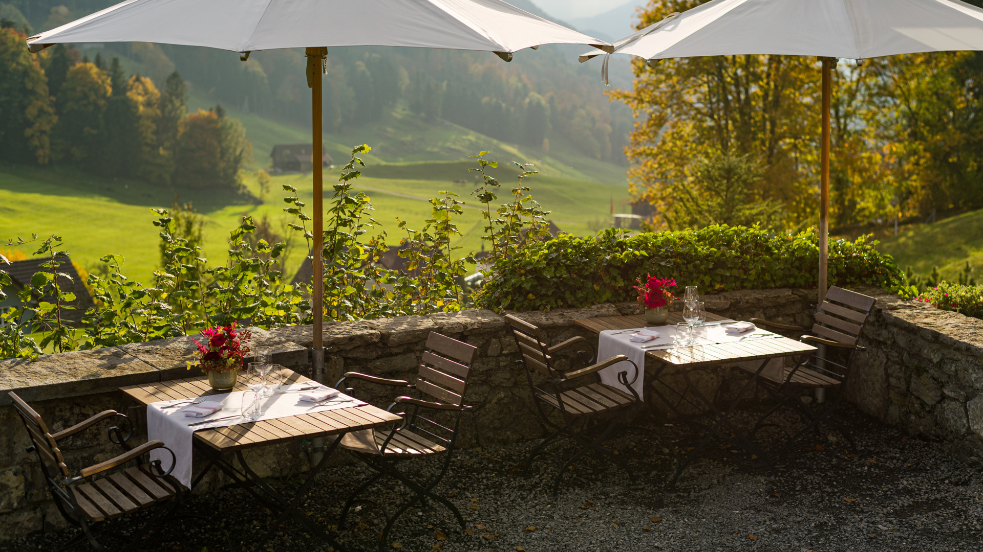 Osteria Alpina_summer_setup_terrace_HD