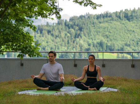 Meditation_couple_yoga_mind&body_RomeoBalancourt