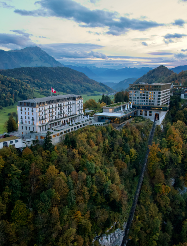 Resort_Autumn_Side Image
