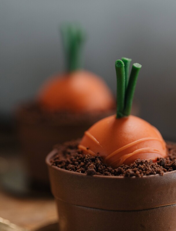 Brunch and live entertainment