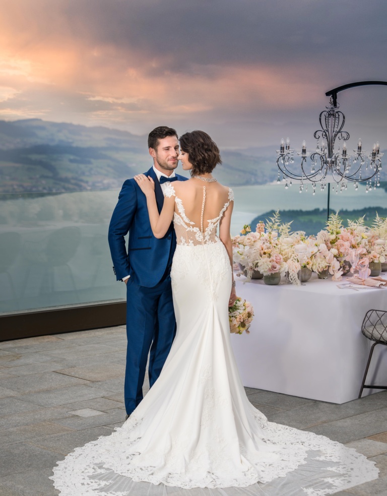 BHR_wedding_couple_table_flower_outdoor_01