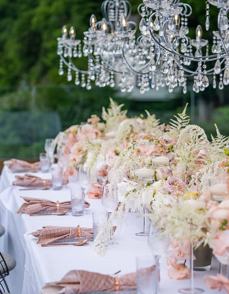 BHR_wedding_setup_flower_table_outdoor_01