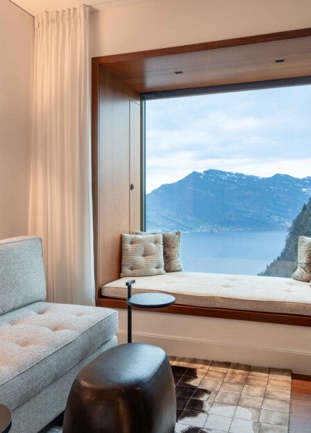 Contemporary Deluxe Zimmer