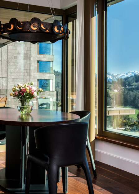 Contemporary Lake View Spa Suite
